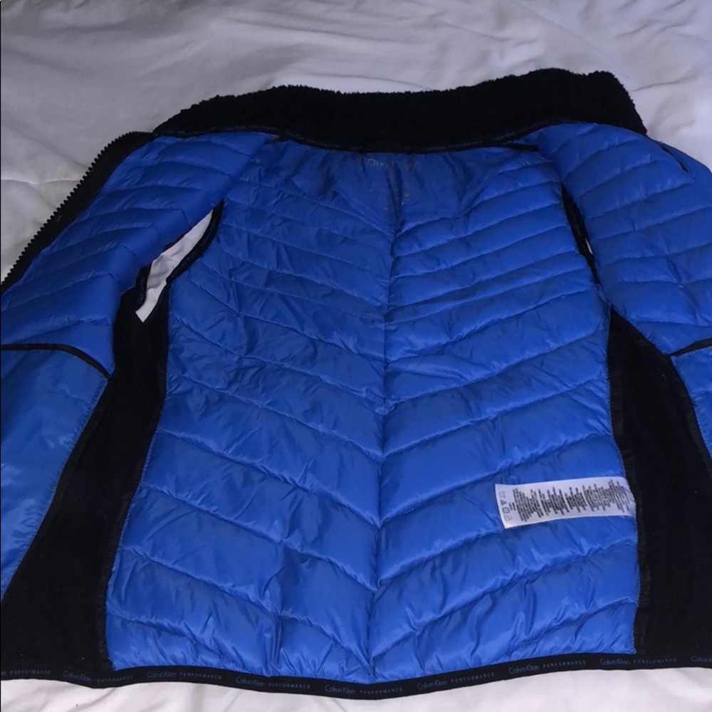 Vest - Picture 2 of 5